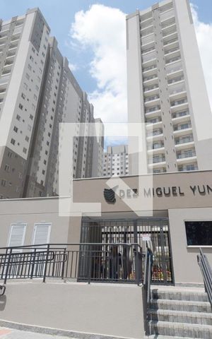 Apartamento para alugar com 36m², 2 quartos e sem vagaFachada e portaria