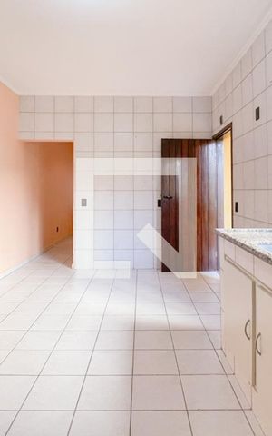 Casa para alugar com 100m², 2 quartos e 1 vaga Casa para alugar com 100m², 2 quartos e 1 vagaCozinha