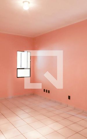 Casa para alugar com 100m², 2 quartos e 1 vaga Casa para alugar com 100m², 2 quartos e 1 vagaSala