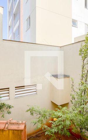 Casa para alugar com 100m², 2 quartos e 1 vaga Casa para alugar com 100m², 2 quartos e 1 vagaVista - Área de serviço
