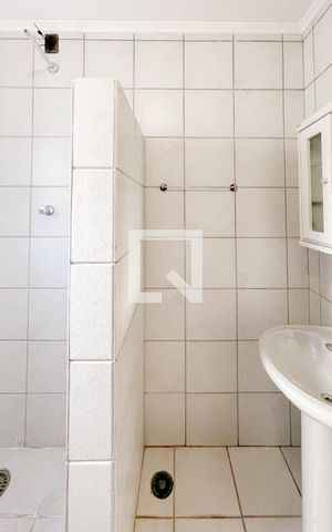 Casa para alugar com 100m², 2 quartos e 1 vaga Casa para alugar com 100m², 2 quartos e 1 vagaBanheiro Social
