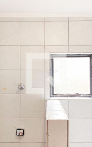 Casa para alugar com 100m², 2 quartos e 1 vaga Casa para alugar com 100m², 2 quartos e 1 vagaBanheiro Social