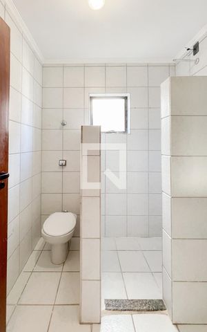 Casa para alugar com 100m², 2 quartos e 1 vaga Casa para alugar com 100m², 2 quartos e 1 vagaBanheiro Social