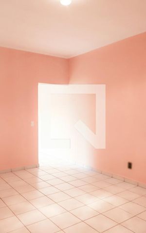 Casa para alugar com 100m², 2 quartos e 1 vaga Casa para alugar com 100m², 2 quartos e 1 vagaSala