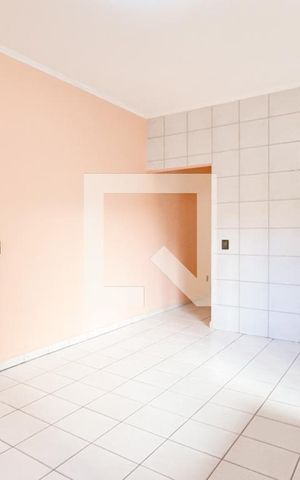 Casa para alugar com 100m², 2 quartos e 1 vaga Casa para alugar com 100m², 2 quartos e 1 vagaCozinha
