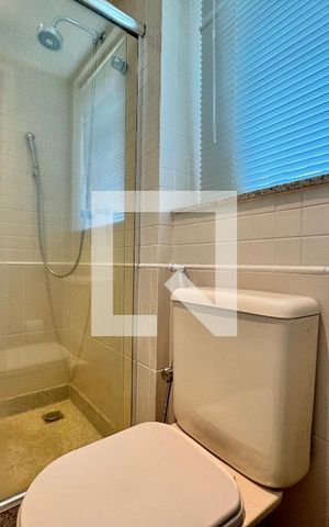 Apartamento à venda com 220m², 4 quartos e 3 vagas Apartamento à venda com 220m², 4 quartos e 3 vagasBanheiro da Suíte 2