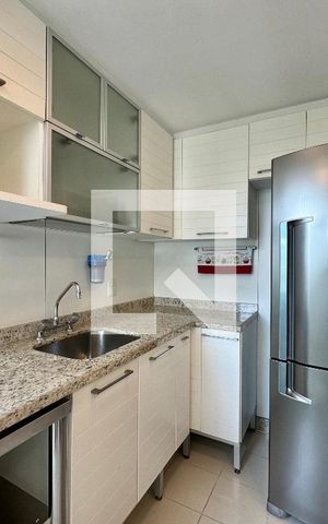 Apartamento à venda com 220m², 4 quartos e 3 vagas Apartamento à venda com 220m², 4 quartos e 3 vagasCozinha