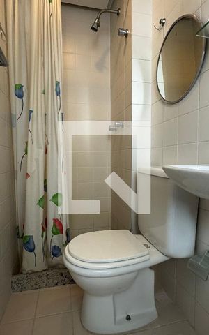 Apartamento à venda com 220m², 4 quartos e 3 vagas Apartamento à venda com 220m², 4 quartos e 3 vagasÁrea de Serviço - Banheiro