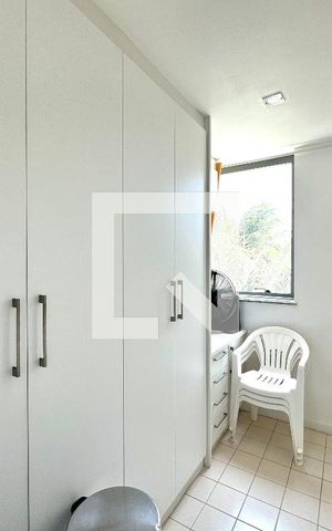 Apartamento à venda com 220m², 4 quartos e 3 vagas Apartamento à venda com 220m², 4 quartos e 3 vagasÁrea de Serviço
