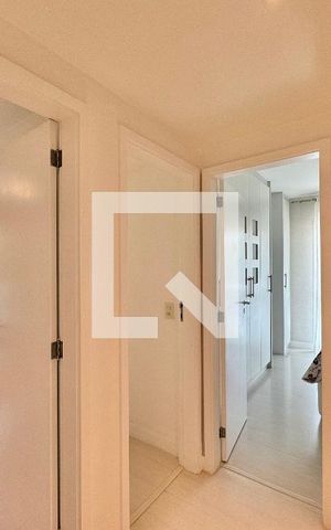 Apartamento à venda com 220m², 4 quartos e 3 vagas Apartamento à venda com 220m², 4 quartos e 3 vagasCorredor 3