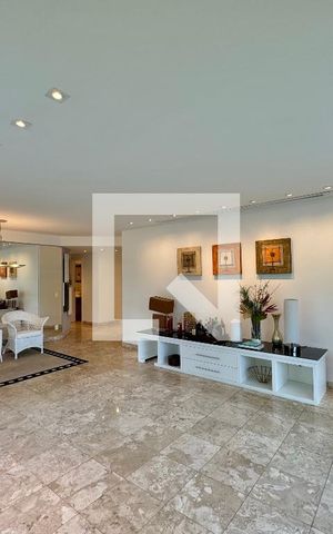 Apartamento à venda com 220m², 4 quartos e 3 vagas Apartamento à venda com 220m², 4 quartos e 3 vagasSala