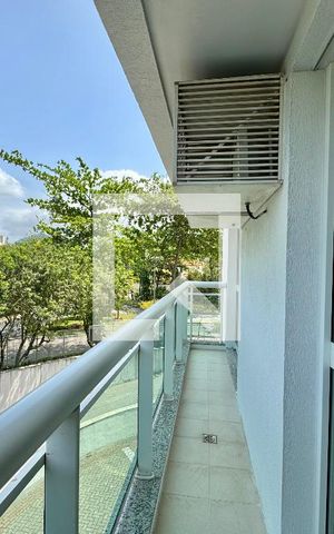 Apartamento à venda com 220m², 4 quartos e 3 vagas Apartamento à venda com 220m², 4 quartos e 3 vagasSuíte 3 - Varanda