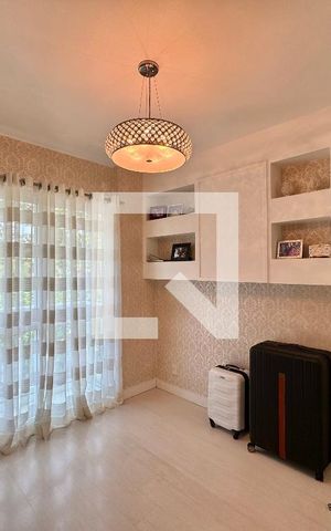 Apartamento à venda com 220m², 4 quartos e 3 vagas Apartamento à venda com 220m², 4 quartos e 3 vagasQuarto