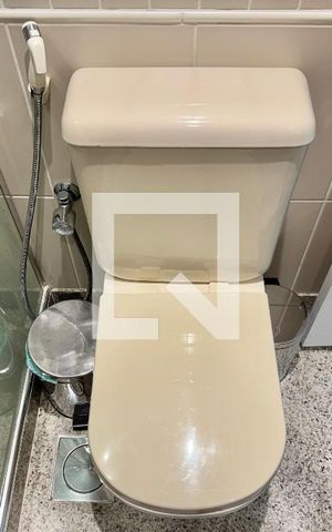 Apartamento à venda com 220m², 4 quartos e 3 vagas Apartamento à venda com 220m², 4 quartos e 3 vagasBanheiro da Suíte 3