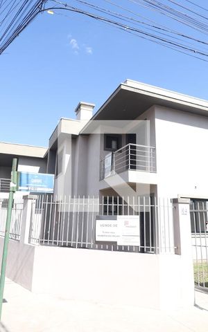 Casa à venda com 120m², 3 quartos e 2 vagasFachada