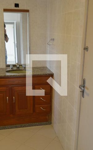 Casa à venda com 504m², 5 quartos e 3 vagasBanheiro da Suíte 1