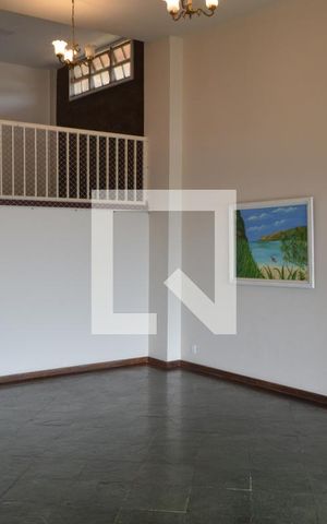 Casa à venda com 504m², 5 quartos e 3 vagasSala