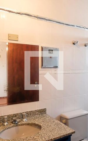 Apartamento à venda com 191m², 2 quartos e 2 vagasBanheiro da suíte