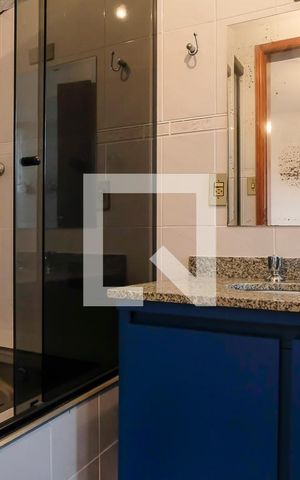 Apartamento à venda com 191m², 2 quartos e 2 vagasBanheiro da suíte