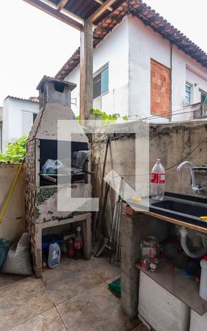 Casa à venda com 300m², 5 quartos e 1 vaga Casa à venda com 300m², 5 quartos e 1 vagaChurrasqueira
