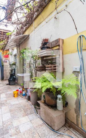 Casa à venda com 300m², 5 quartos e 1 vaga Casa à venda com 300m², 5 quartos e 1 vagaCorredor Externo