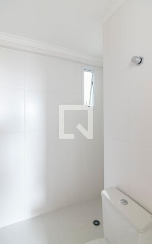 Apartamento à venda com 62m², 2 quartos e 2 vagas Apartamento à venda com 62m², 2 quartos e 2 vagasBanheiro