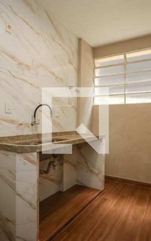 Apartamento à venda com 78m², 2 quartos e sem vaga Apartamento à venda com 78m², 2 quartos e sem vagaCozinha