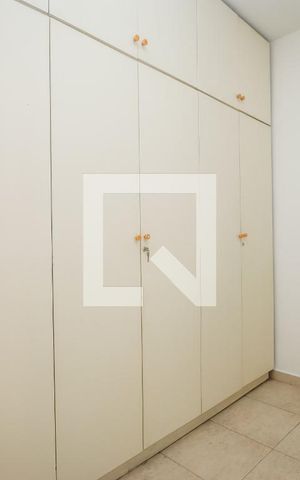 Apartamento à venda com 78m², 2 quartos e sem vaga Apartamento à venda com 78m², 2 quartos e sem vagaQuarto de Serviço
