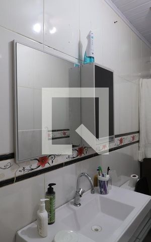 Casa à venda com 90m², 2 quartos e 2 vagasBanheiro