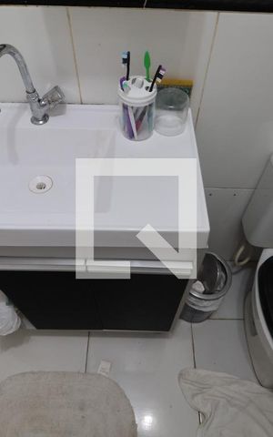 Casa à venda com 90m², 2 quartos e 2 vagasBanheiro