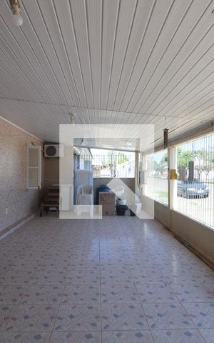 Casa à venda com 90m², 2 quartos e 2 vagasGaragem