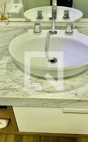 Apartamento à venda com 140m², 3 quartos e 3 vagas Apartamento à venda com 140m², 3 quartos e 3 vagasSuíte - Banheiro