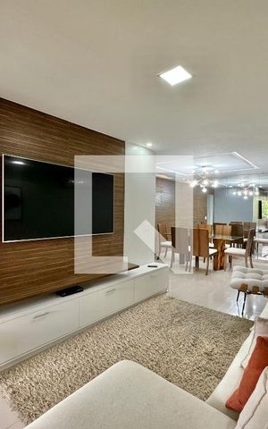 Apartamento à venda com 140m², 3 quartos e 3 vagas Apartamento à venda com 140m², 3 quartos e 3 vagasSala