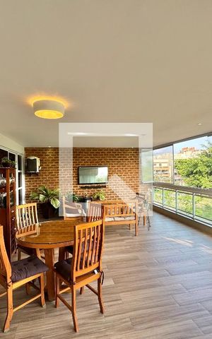 Apartamento à venda com 140m², 3 quartos e 3 vagas Apartamento à venda com 140m², 3 quartos e 3 vagasVaranda
