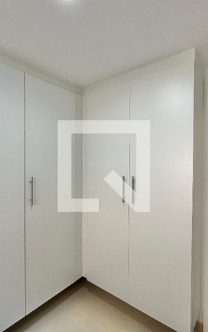 Apartamento à venda com 140m², 3 quartos e 3 vagas Apartamento à venda com 140m², 3 quartos e 3 vagasÁrea de Serviço