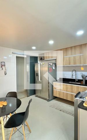 Apartamento à venda com 140m², 3 quartos e 3 vagas Apartamento à venda com 140m², 3 quartos e 3 vagasCozinha