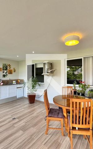 Apartamento à venda com 140m², 3 quartos e 3 vagas Apartamento à venda com 140m², 3 quartos e 3 vagasVaranda