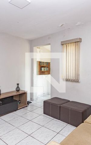Casa à venda com 296m², 3 quartos e 2 vagas Casa à venda com 296m², 3 quartos e 2 vagasSala