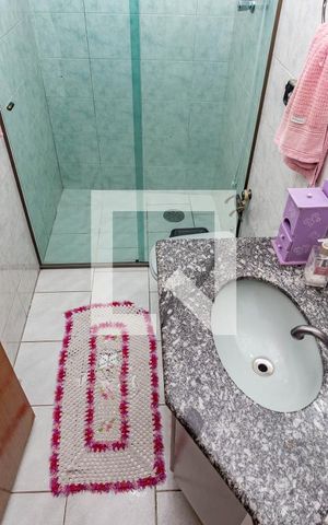 Casa à venda com 296m², 3 quartos e 2 vagas Casa à venda com 296m², 3 quartos e 2 vagasBanheiro 2
