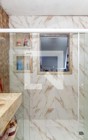 Casa à venda com 150m², 2 quartos e 2 vagasBanheiro 1