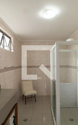 Casa à venda com 186m², 3 quartos e 2 vagas Casa à venda com 186m², 3 quartos e 2 vagasBanheiro Suíte 1
