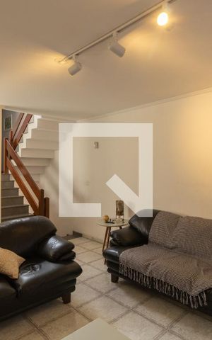 Casa à venda com 186m², 3 quartos e 2 vagas Casa à venda com 186m², 3 quartos e 2 vagasSala