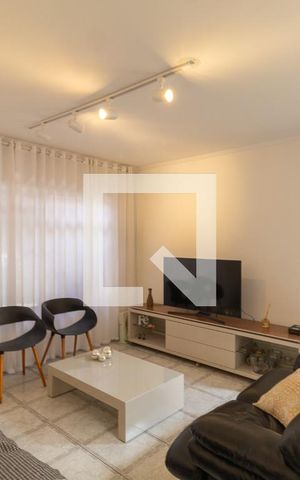 Casa à venda com 186m², 3 quartos e 2 vagas Casa à venda com 186m², 3 quartos e 2 vagasSala