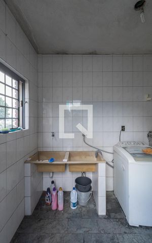 Casa à venda com 186m², 3 quartos e 2 vagas Casa à venda com 186m², 3 quartos e 2 vagasÁrea de Serviço