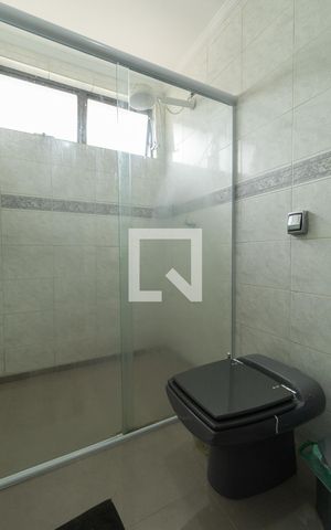 Casa à venda com 186m², 3 quartos e 2 vagas Casa à venda com 186m², 3 quartos e 2 vagasBanheiro Suíte 2