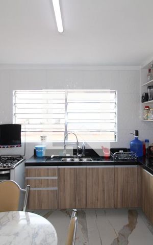 Casa à venda com 144m², 3 quartos e 2 vagasCozinha