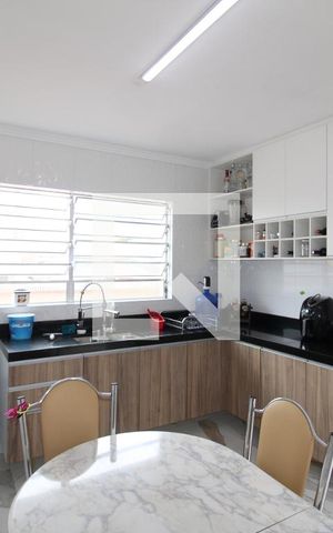 Casa à venda com 144m², 3 quartos e 2 vagasCozinha
