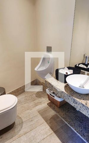 Casa à venda com 600m², 6 quartos e 3 vagas Casa à venda com 600m², 6 quartos e 3 vagasLavabo 3