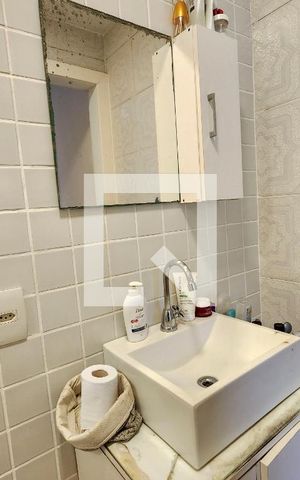 Casa à venda com 600m², 6 quartos e 3 vagas Casa à venda com 600m², 6 quartos e 3 vagasLavabo 2