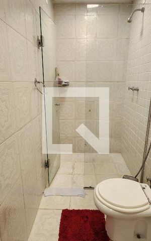 Casa à venda com 600m², 6 quartos e 3 vagas Casa à venda com 600m², 6 quartos e 3 vagasLavabo 2